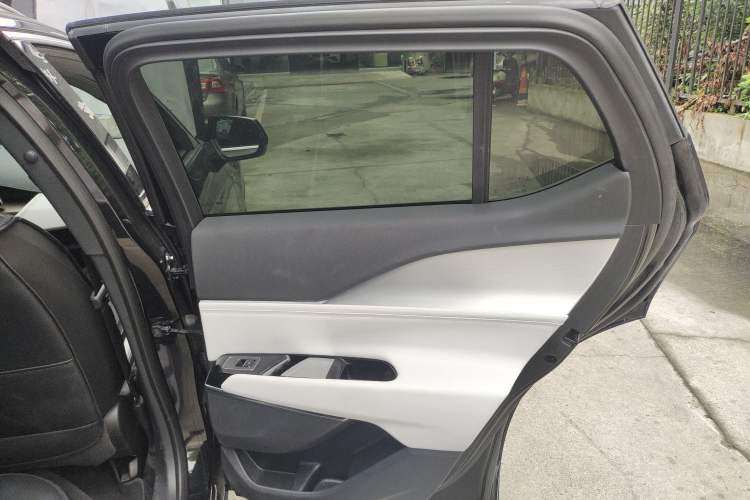 Used Cadillac GT4 2023 25T Luxury Model
