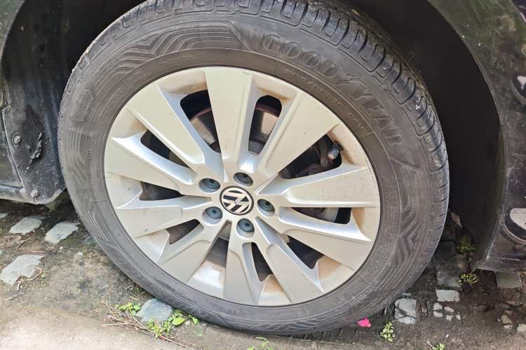 Used Volkswagen Lavida 2013 Restyled Classic 1.6L Automatic Comfort Edition
