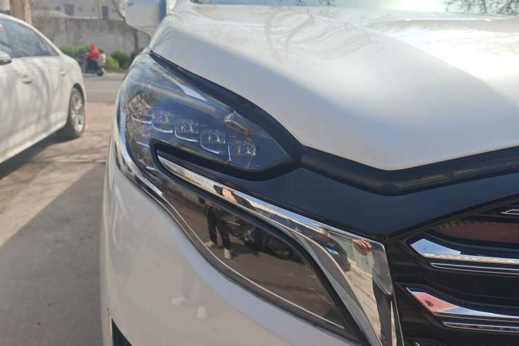 Used Buick GL8 2022 ES Landtrek 653T Comfort Edition
