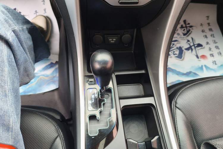 Used Hyundai Sonata 2014 2.4L Automatic Leading Edition China V Standard Gear Lever