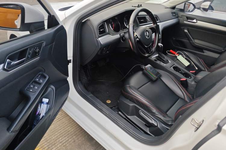 Used Volkswagen Lamando 2017 230TSI DSG Fashion Edition