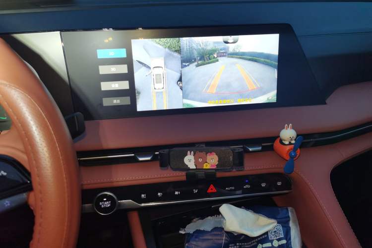 Used Changan CS75 PLUS iDD 2023 ZhiDian iDD Smart Leading Model