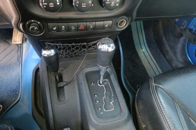 Used Jeep Wrangler 2015 3.6L Rubicon Two-Door Comfort Edition