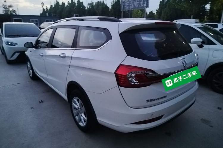 Used Baojun 310W 2017 1.5L Manual Fashion Model China V