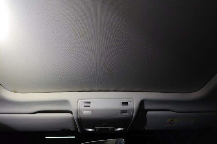 Used Volkswagen Tayron 2021 330TSI Two-Wheel Drive Luxury Smart Connectivity Version Headliner