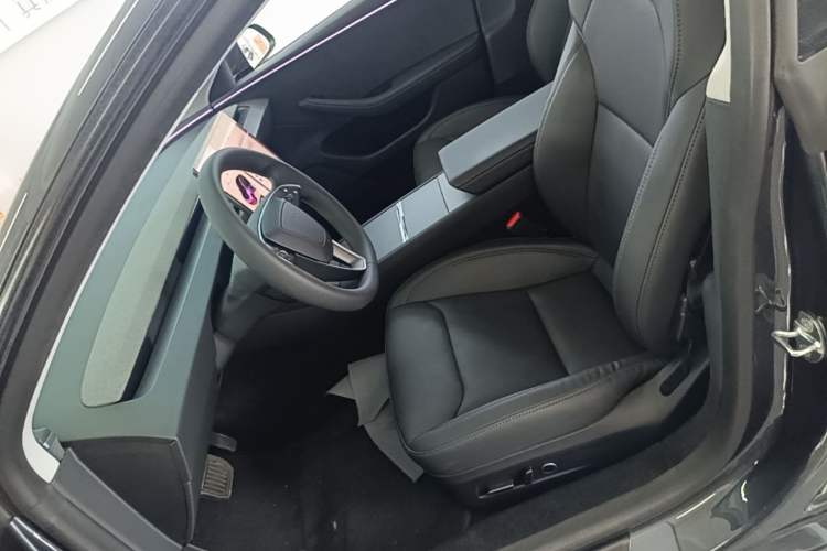 Used Tesla Model 3 2023 Long-Range All-Wheel-Drive Version