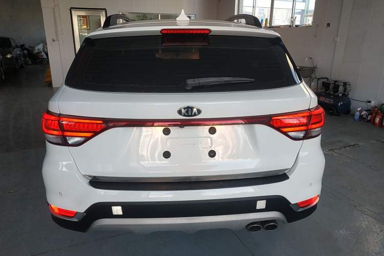 Used Kia KX Cross 2017 1.4L AT GLS

