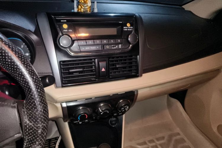 Used Toyota Vios 2014 1.5L Automatic ZhiZhen Edition Audio And AC Panel
