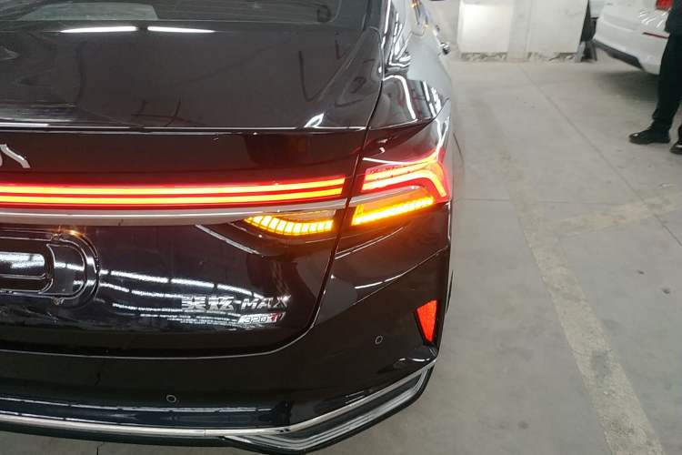 Used Dongfeng Aeolus Yixuan MAX 2023 1.5T Super-Powered Dad Edition