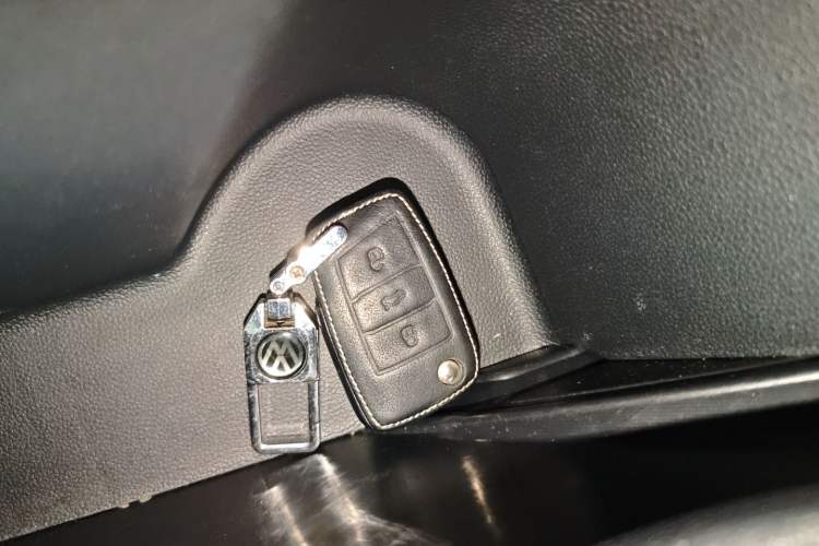 Used Volkswagen Tiguan L 2021 330TSI Automatic Two-Wheel Drive R-Line Enhanced Edition