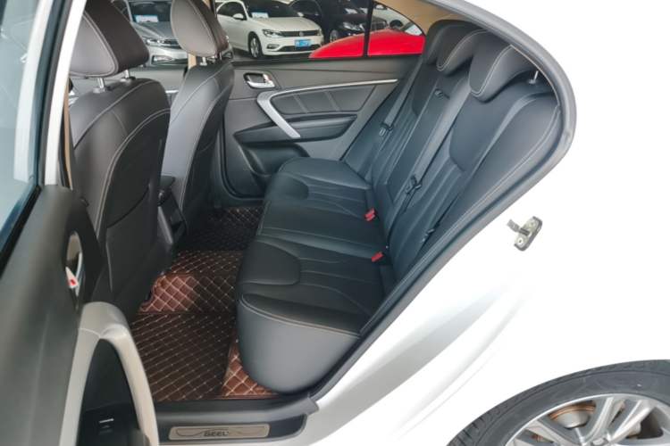 Used Geely Auto Emgrand 2017 Sedan Million Edition 1.5L Manual - Upward Version

