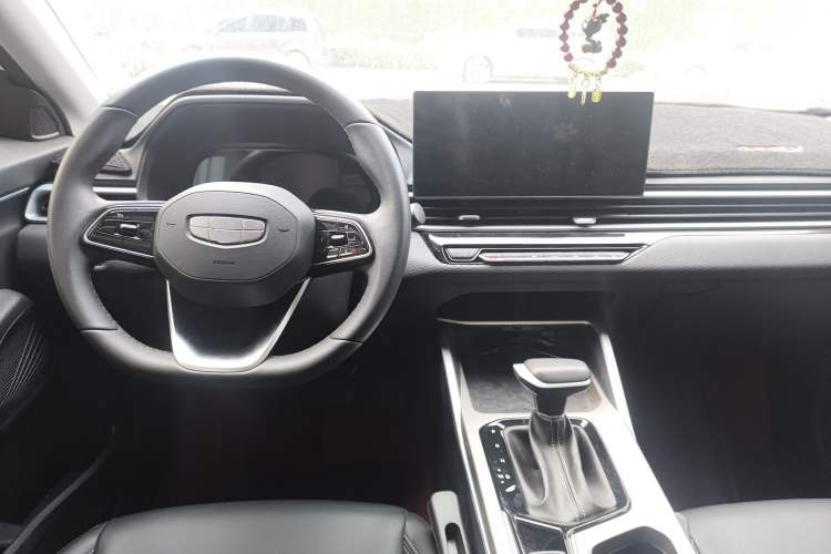 Used Geely Auto Emgrand 2025 4th Generation 1.5L CVT Luxury Version
