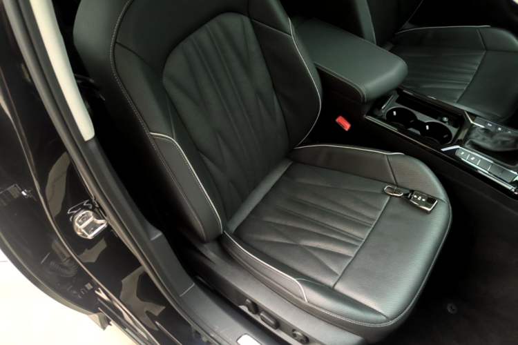 Used Volkswagen Passat 2022 330TSI Luxury Edition
