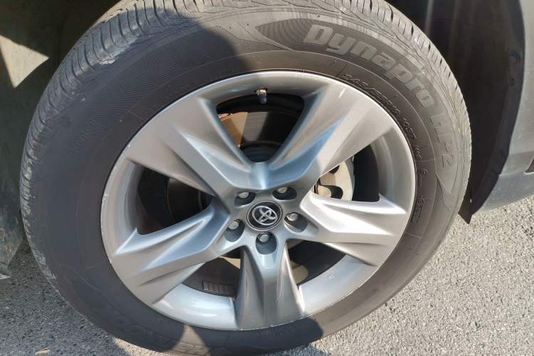 Used Toyota Highlander 2018 2.0T Four-Wheel Drive Luxury Edition 7 Seats China V Emission Standard
