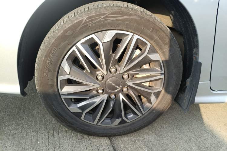 Used SAIC MAXUS G20 2023 Facelifted PLUS 2.0T Gasoline Automatic Luxury Edition
