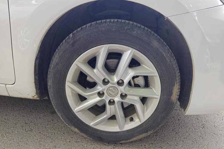 Used Nissan Tiida 2021 1.6L CVT Cool Edition Right Front Wheel Hub