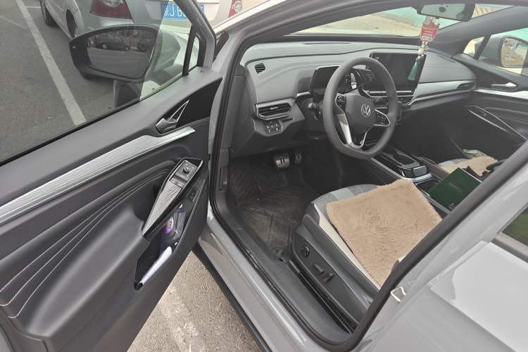 Used Volkswagen ID.4 CROZZ 2024 Pure Edition Limited Edition Driver Seat