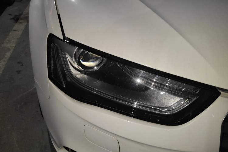 Used Audi A4L 2016 30 TFSI Collector's Edition Automatic Comfort Model Right Front Headlight