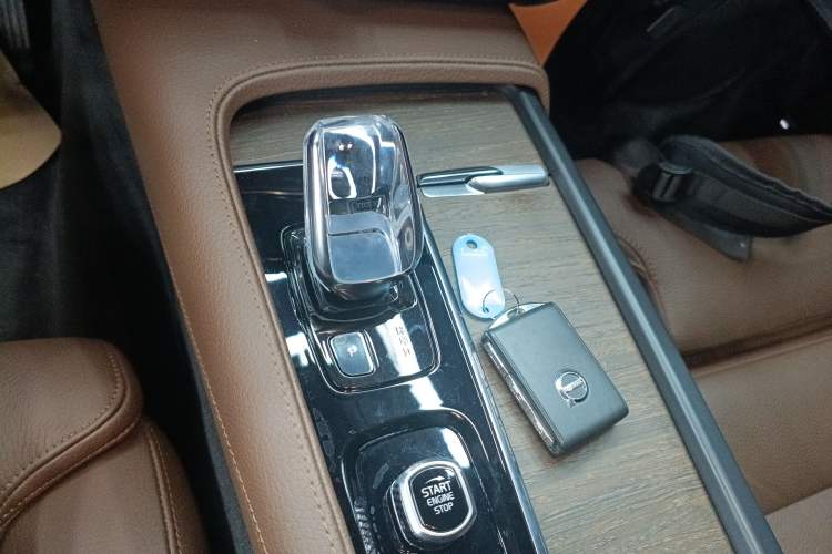 Used Volvo S90 2022 B5 Zhiyuan Luxury Edition