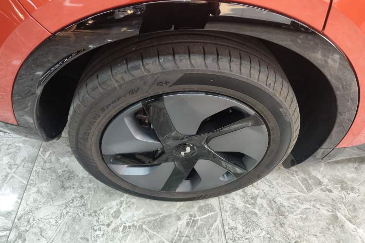 Used ONVO L60 2024 60 kWh Rear-Drive Version