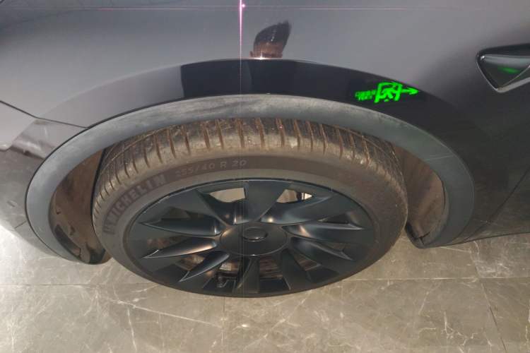 Used Tesla Model Y 2022 Long-Range All-Wheel-Drive Version
