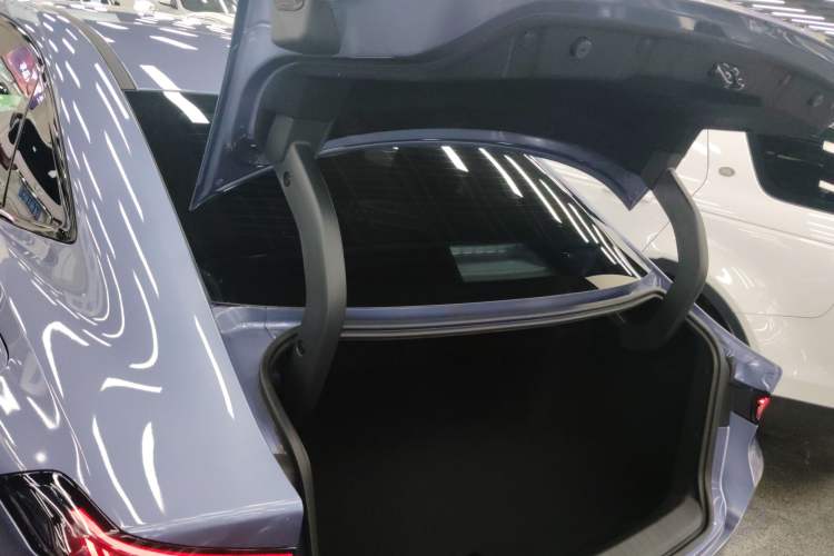 Used Nissan N6 2026 Model 180 Max Trunk