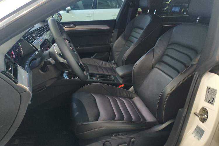 Used Volkswagen FAW-Volkswagen CC 2020 330TSI Glamour Edition China VI Standard Left Front Seat