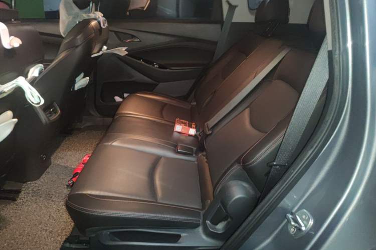 Used Chevrolet Orlando 2018 Redline 530T Automatic Enjoyment Edition (5+2 Model) – China V Standard Left Rear Seat