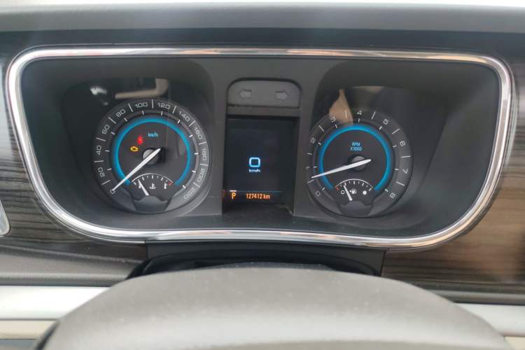 Used Buick GL8 2011 3.0L GT Luxury Business Haoya Edition Instrument Cluster