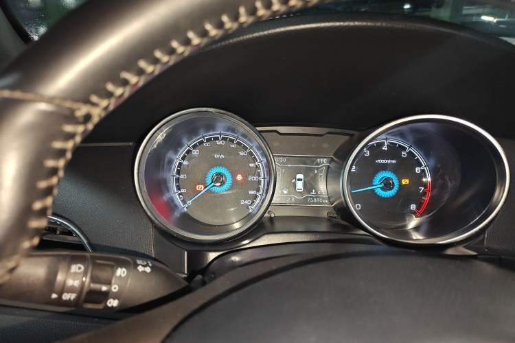 Used Zotye SR7 2016 1.5T Manual Cube Heart Edition China V Standard