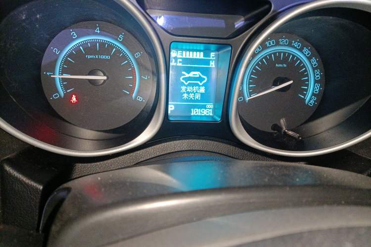 Used GAC Trumpchi GS5 Super 2016 2.0L Automatic Two-Wheel Drive Supreme Edition Odometer Close Up