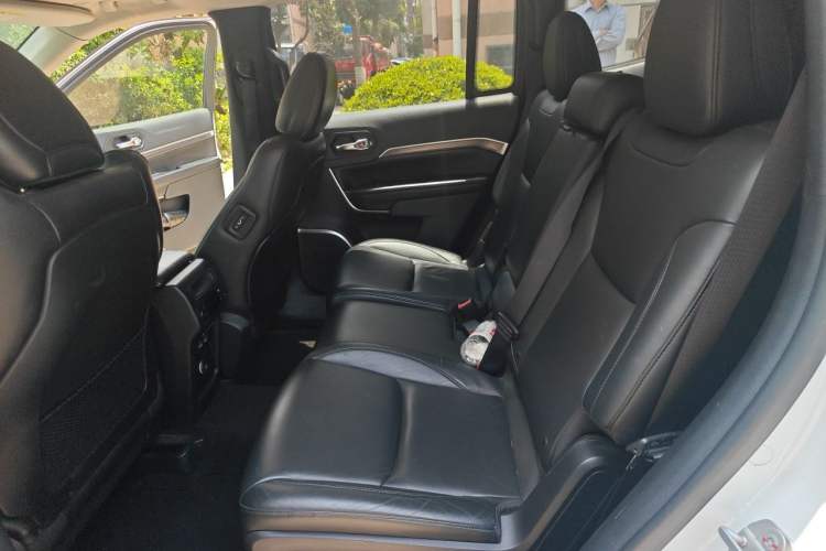 Used Jeep Grand Commander 2018 2.0T Four-Wheel Drive Premium Navigation Version China V

