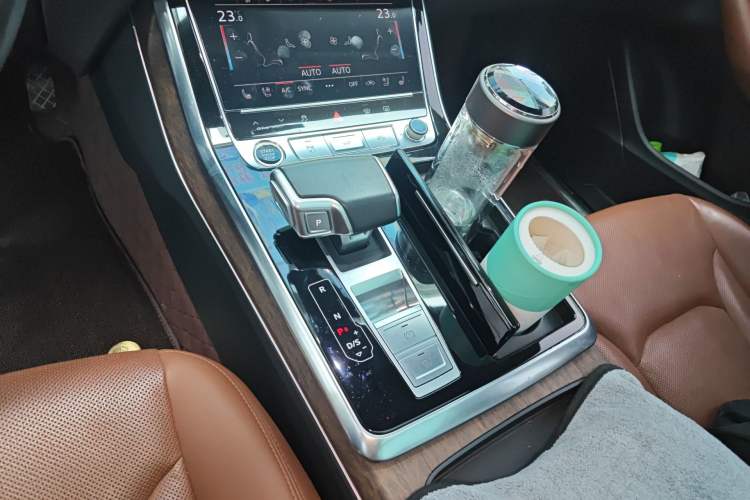 Used Audi Q7 2021 55 TFSI quattro S line Sport model
