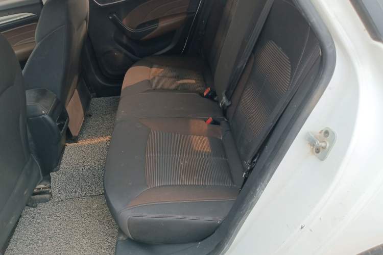 Used Roewe i6 2020 PLUS 1.6L Manual 4G Connect Glory Luxury Edition