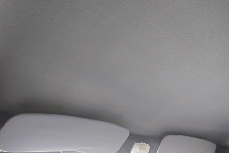 Used Wuling Zhiguang 2023 1.5L Utility Version with Enclosed Windows 2 Seats
