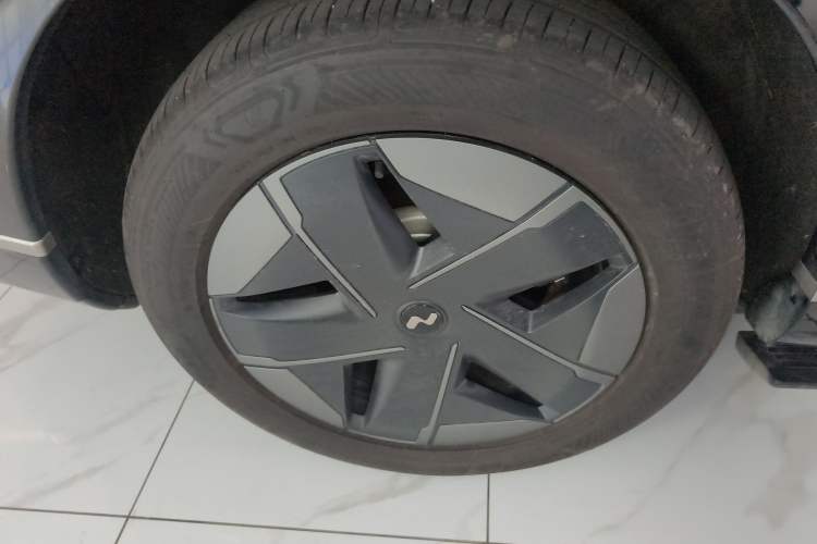 Used ONVO Luxeed L90 2025 Model—Max Six-Seater Version