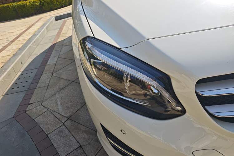 Used Mercedes-Benz B-Class 2015 B 200 Fashion Model