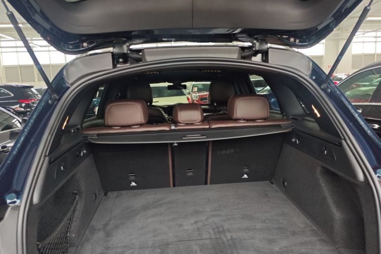 Used Mercedes-Benz GLC 2022 Second Facelift GLC 260 L 4MATIC Luxury Edition Trunk
