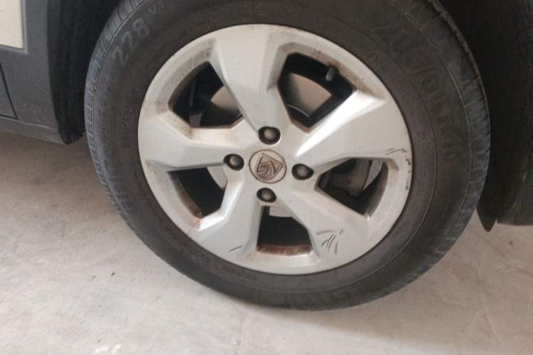 Used Baojun 510 2017 1.5L Manual Fashion Model
