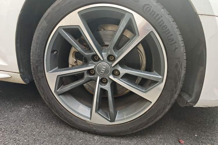 Used Audi A4L 2019 40 TFSI Ambition Version China V