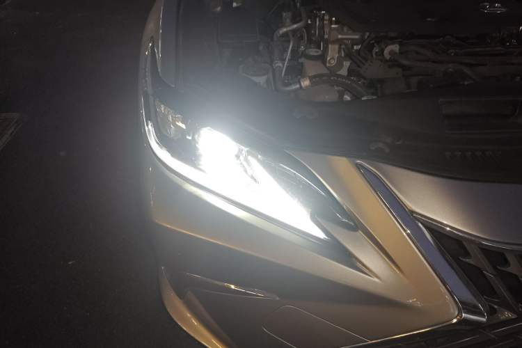 Used Lexus ES 2022 300h Excellence Edition