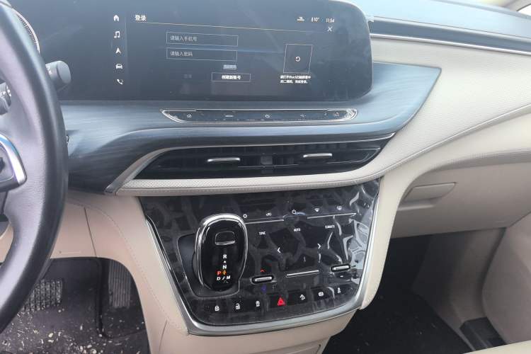 Used Buick GL8 2023 ES Lu Zun Deluxe Model Audio And AC Panel