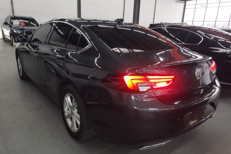 Used Buick Regal 2020 552T Elite Edition Exterior 2