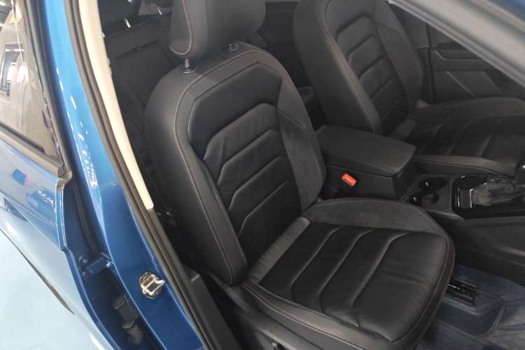 Used Volkswagen Tayron 2019 330TSI Two-Wheel-Drive Luxury Version China V Emission Standard
