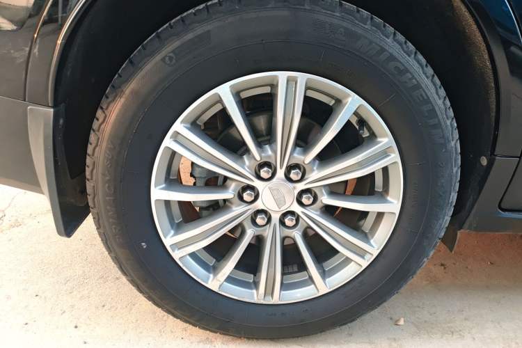 Used Cadillac XT5 2018 25T Luxury Model