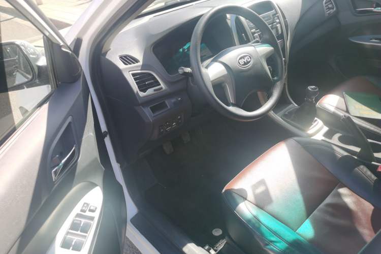 Used BYD F3 2015 Energy-Saving Edition 1.5L Manual Luxury Model