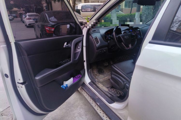 Used Hyundai ix25 2015 1.6L Automatic Two-Wheel Drive Smart GLS Trim Driver Seat