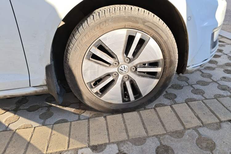 Used Volkswagen Golf Pure Electric 2020 Chariot Pro Right Front Wheel Hub