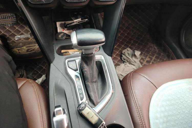 Used GAC Trumpchi GS4 2015 200T G-DCT Elite Edition Gear Lever