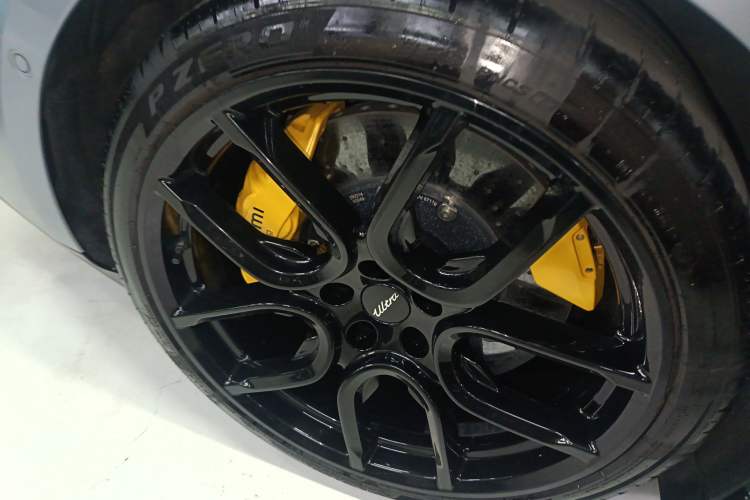 Used Xiaomi Auto SU7 Ultra 2025 Ultra Model Right Rear Wheel Hub